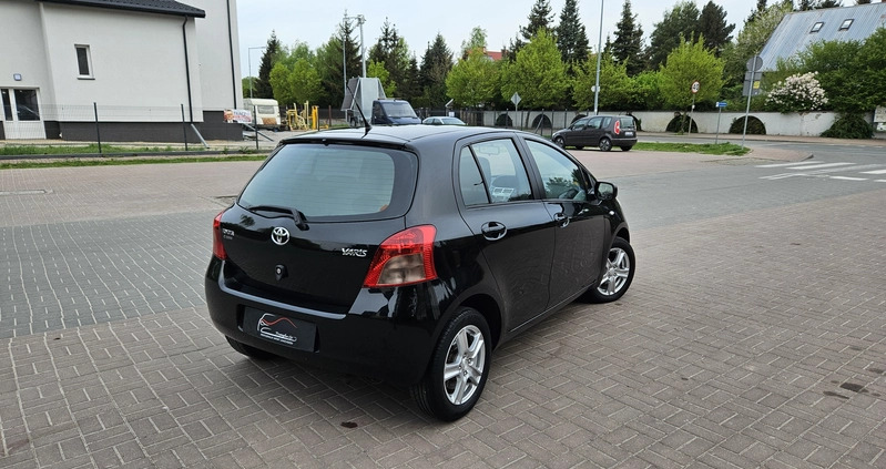 Toyota Yaris cena 14900 przebieg: 199999, rok produkcji 2006 z Stryków małe 667